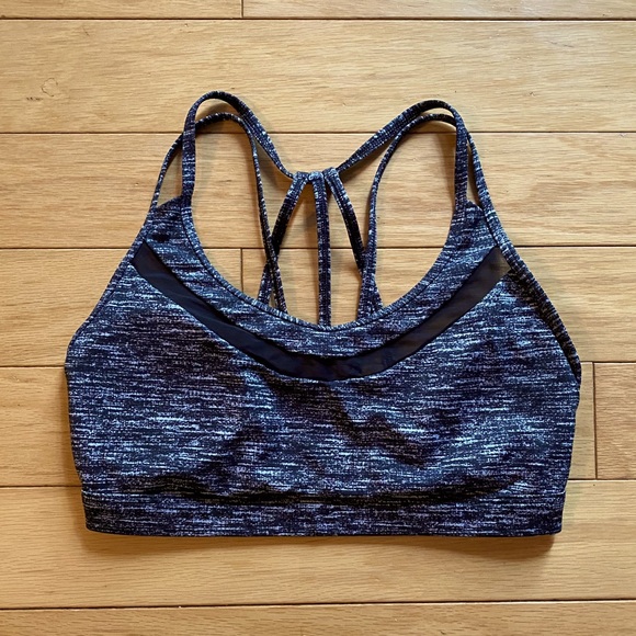 Victoria Secret Sports Bra with scrappy back sz S - Picture 1 of 3